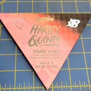 Lottie Harley Quinn Toxic Love Eyeshadow Palette - Mad Love New Triangle